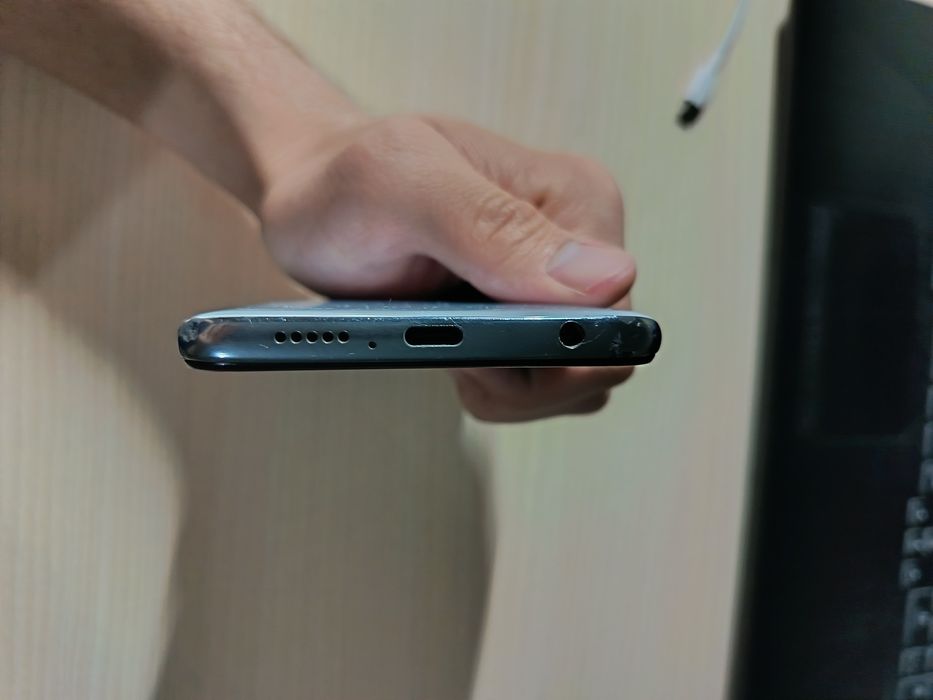 Продается телефон Xiaomi Redmi Note 9 Pro