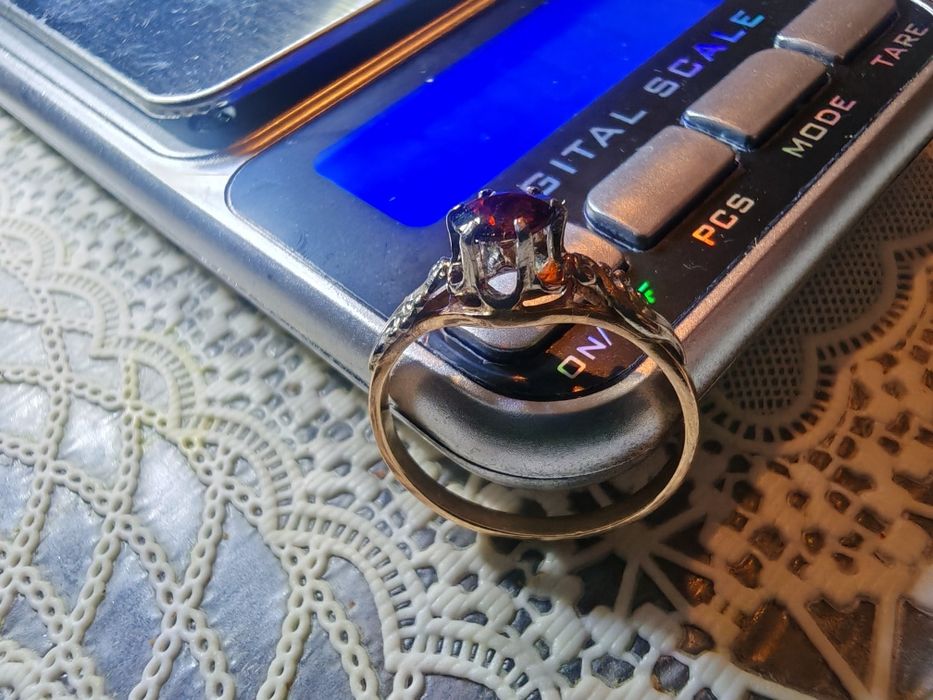 Продавам златен руски пръстен 14к