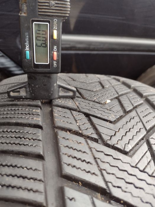 Топ състояние 2бр.245/35/20 Trakmax dot2724