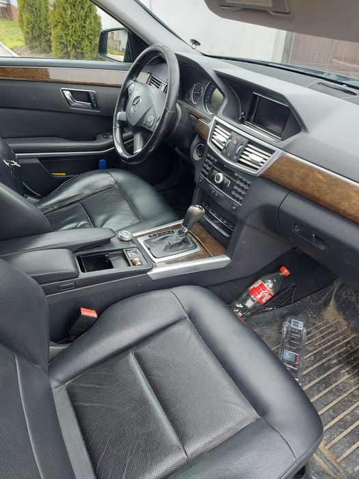 Vând Mercedes w212 an 2010 motor 2,2 preț 6500 euro sau la schimb 7000