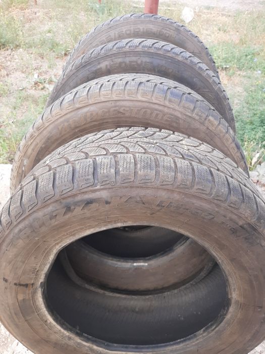 Продам шины 235/60/16 нокиа бриджистон