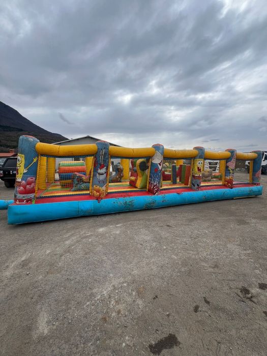 Надуваем батут Спондж Боб