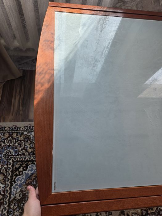 Стол в хорошем состоянии