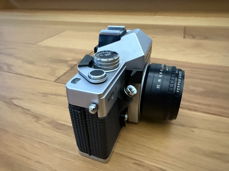 Ретро фотоапарат Praktica MTL3 със светкавица Soltron