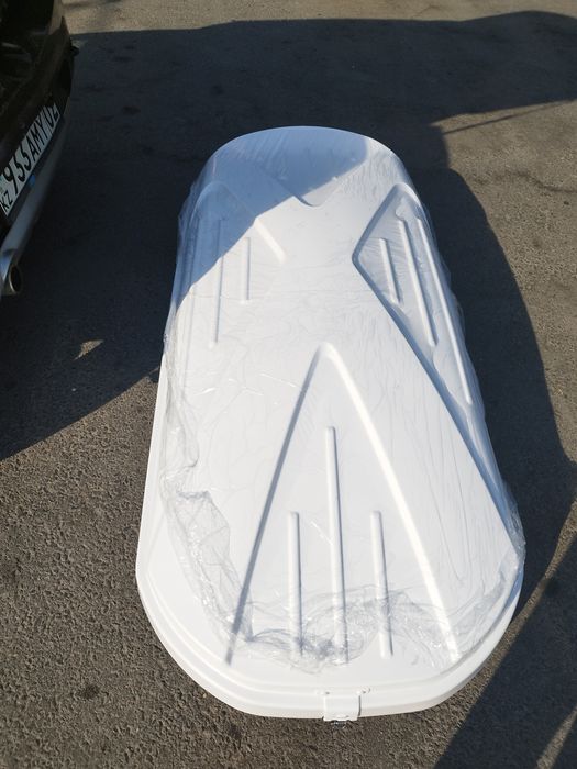 Автобокс 650 литров. Белый.