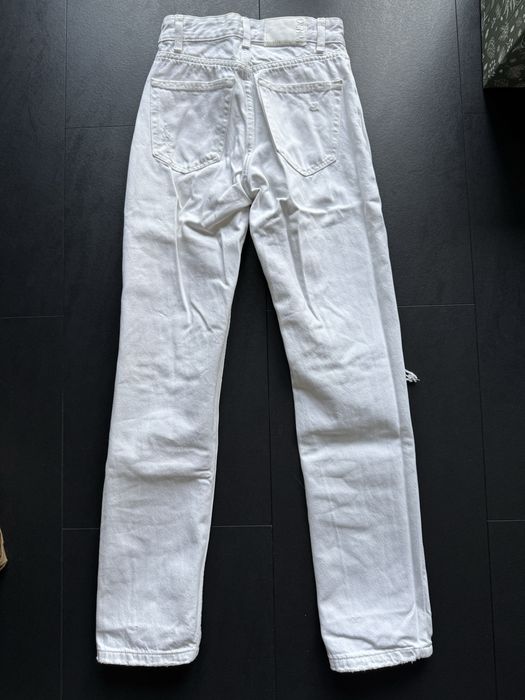 Бели накъсани дънки Bershka