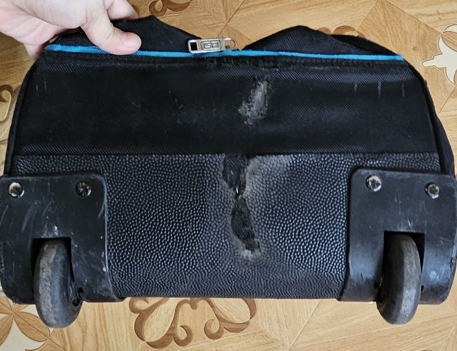 Продам чемодан сумку ручная кладь