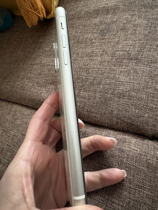 Iphone11- alb-64GB-impecabil