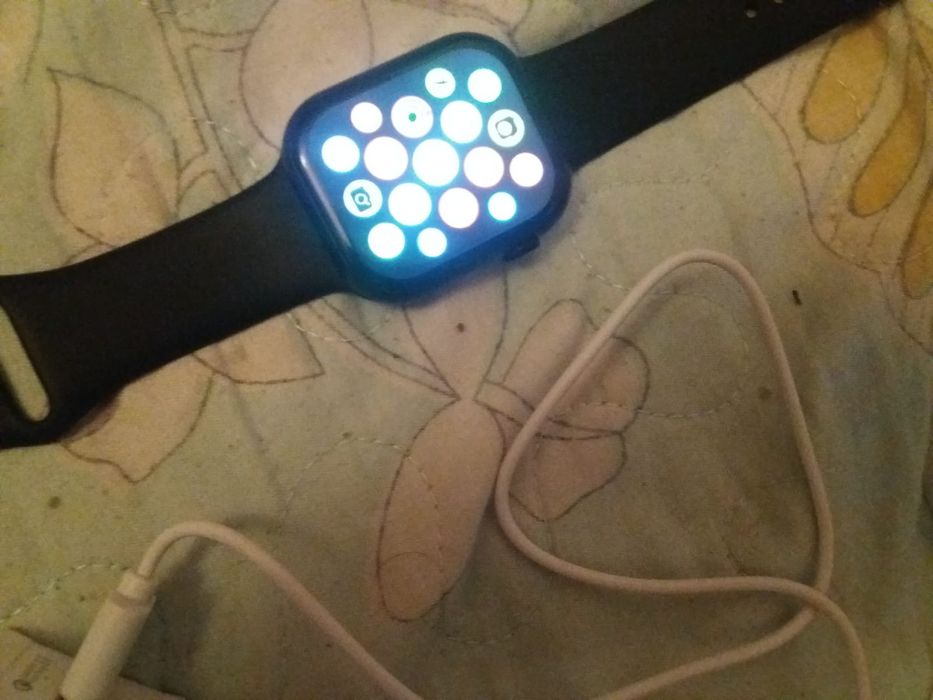 Продам срочно чассы Apple  10