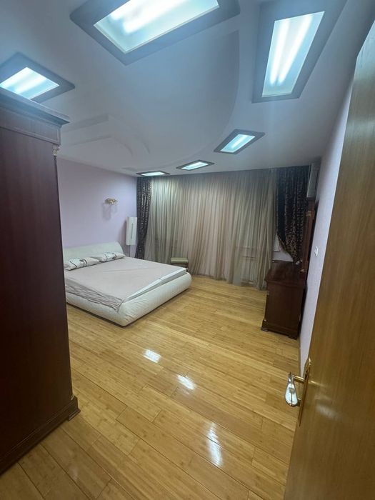 Метро Хамид Олимжон  3х комнатный квартира с ремонтом и с обстановками