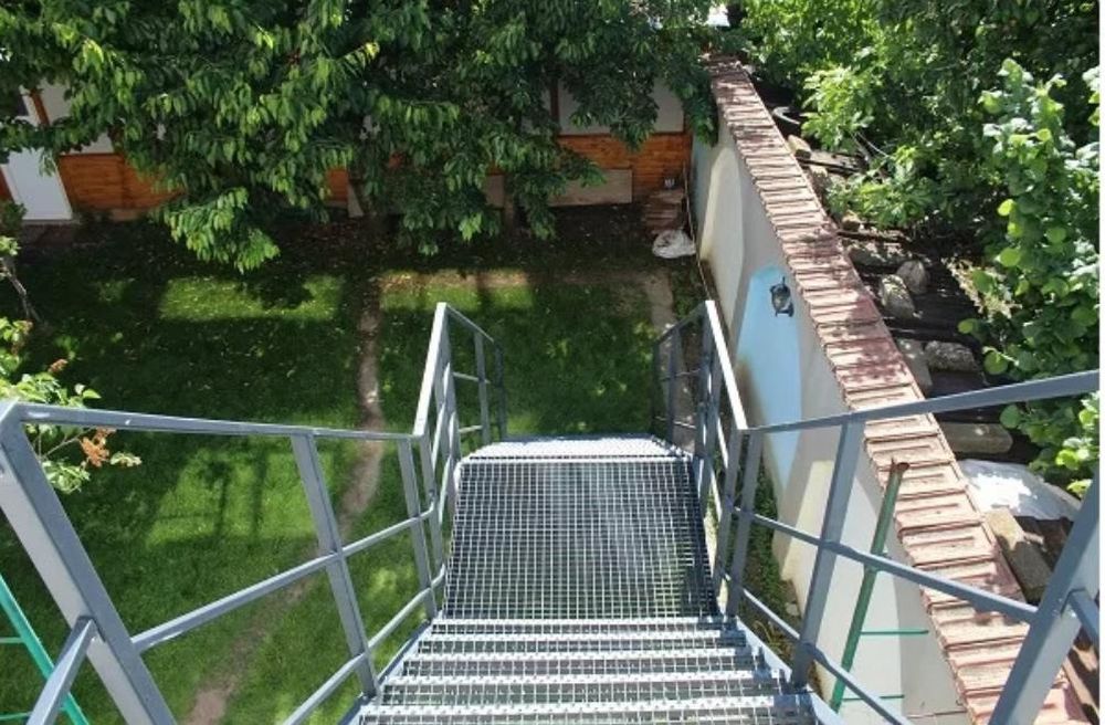 Scara metalica zincata 4m g