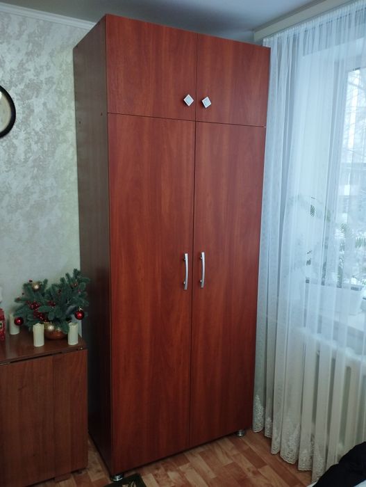 Продам плательный шкаф с антресолью