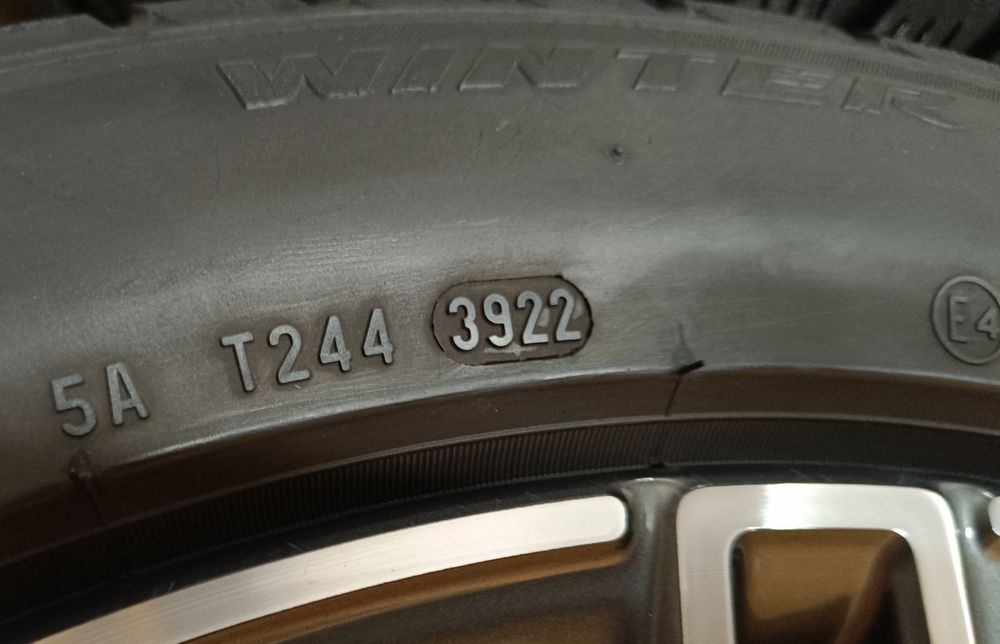 Оригинални джанти с гуми зимни 19 цола Mercedes S-klasse W223 дот 2022