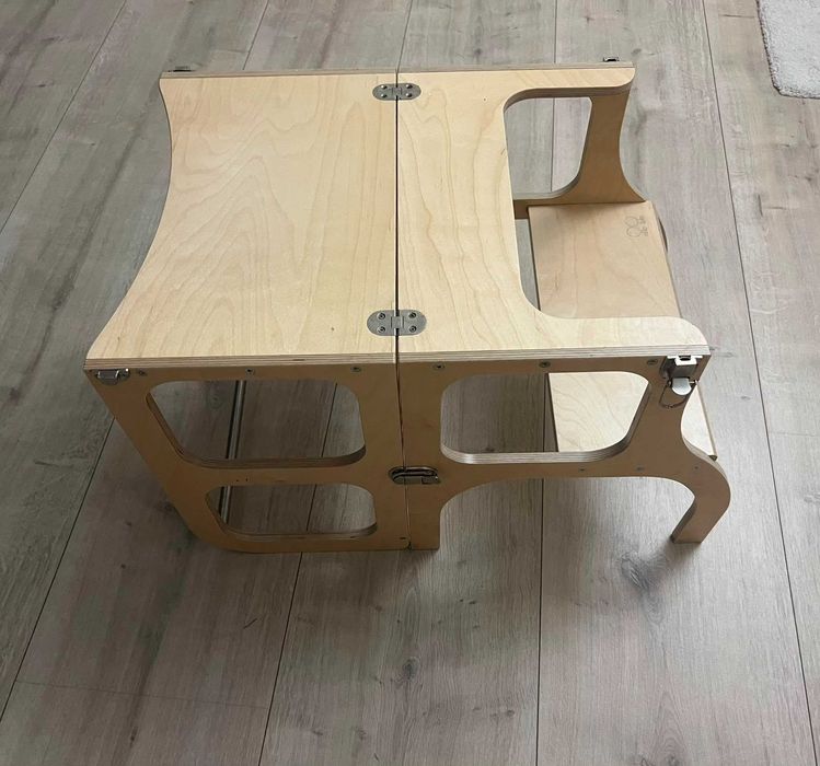 Turn de invatare Montessori 2 in 1 cu masuta si scaun inclus