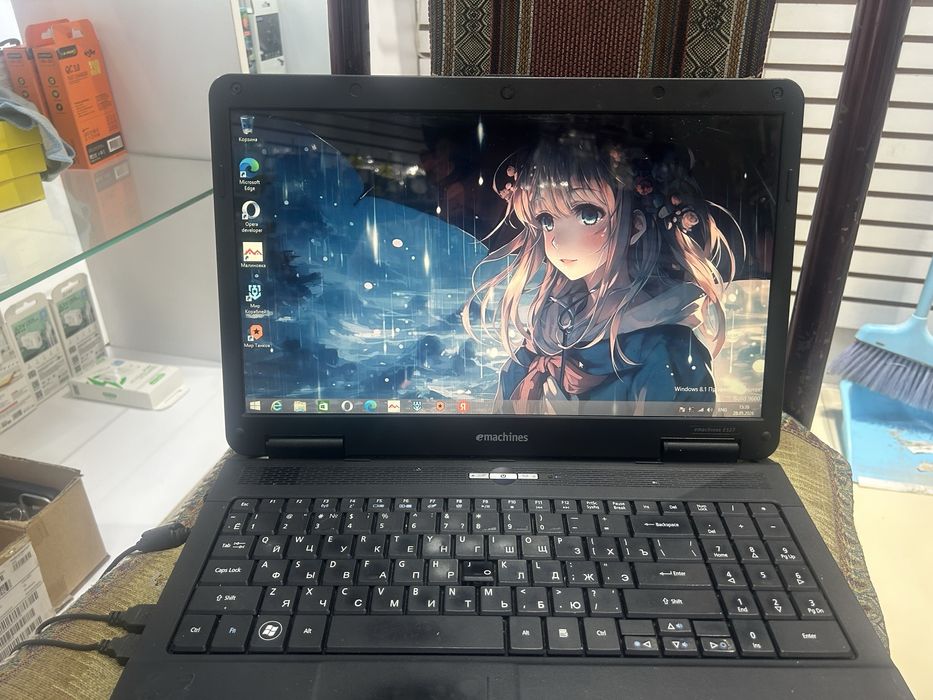 Продам ноутбук eMachines E527