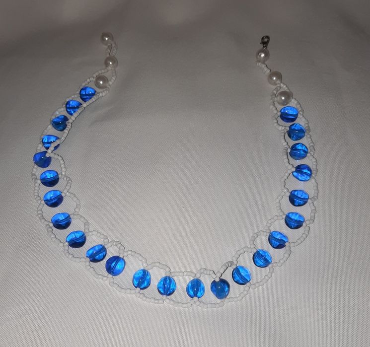 Ожерелья нежные, Бисер.