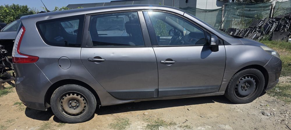 Dezmembrez Renault scenic 3 1.9 dci