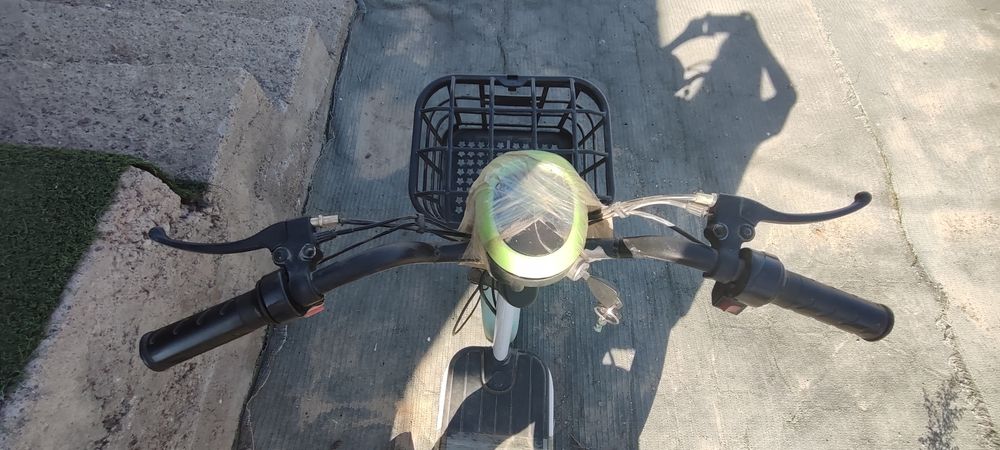 Продаю скутер работает