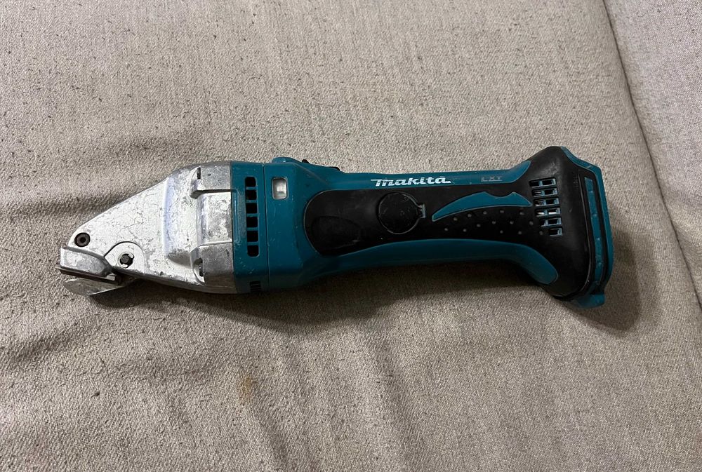 Foarfeca tabla Makita DJS161 18V LXT profesionala doar corp