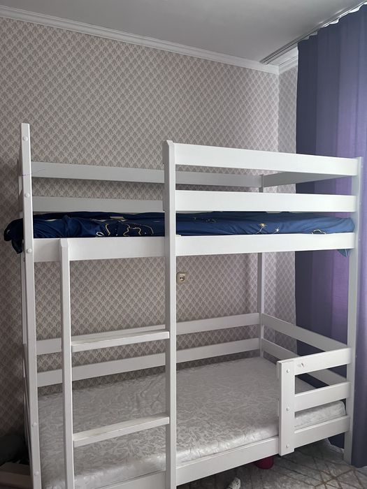 Двухярусная кровать