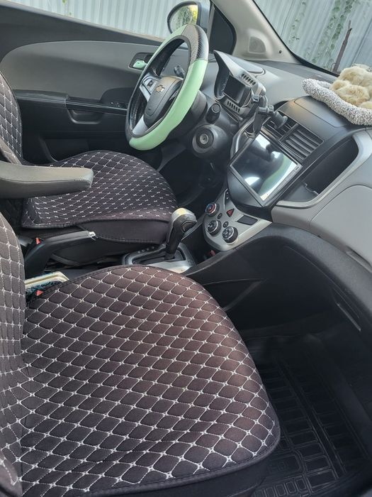 Продам Chevrolet Aveo T300, 2014 год