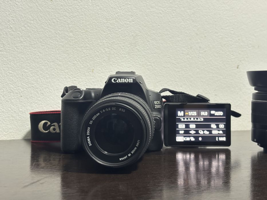 CANON EOS 250D 55-200mm