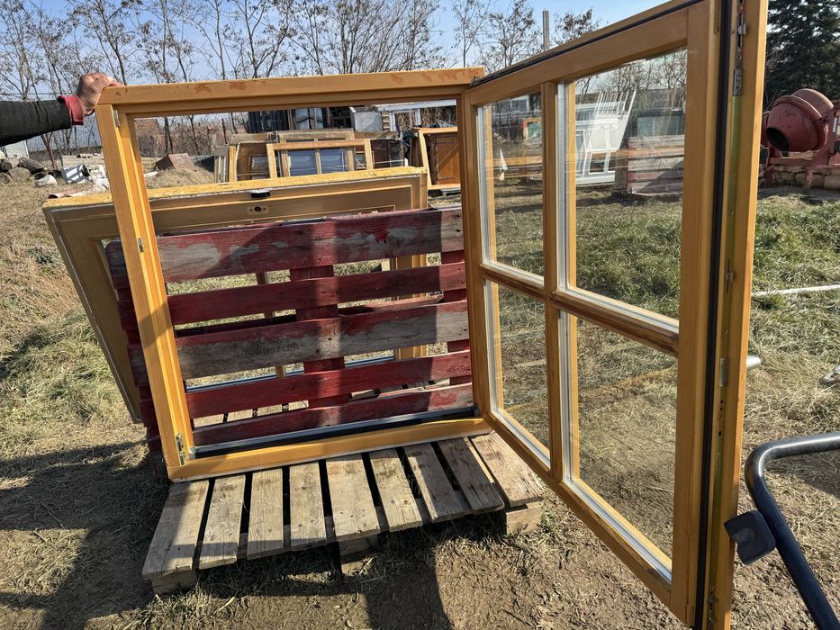 FEREASTRA LEMN TRIPAN sprosuri H 123 x L 114 Germania 6 buc