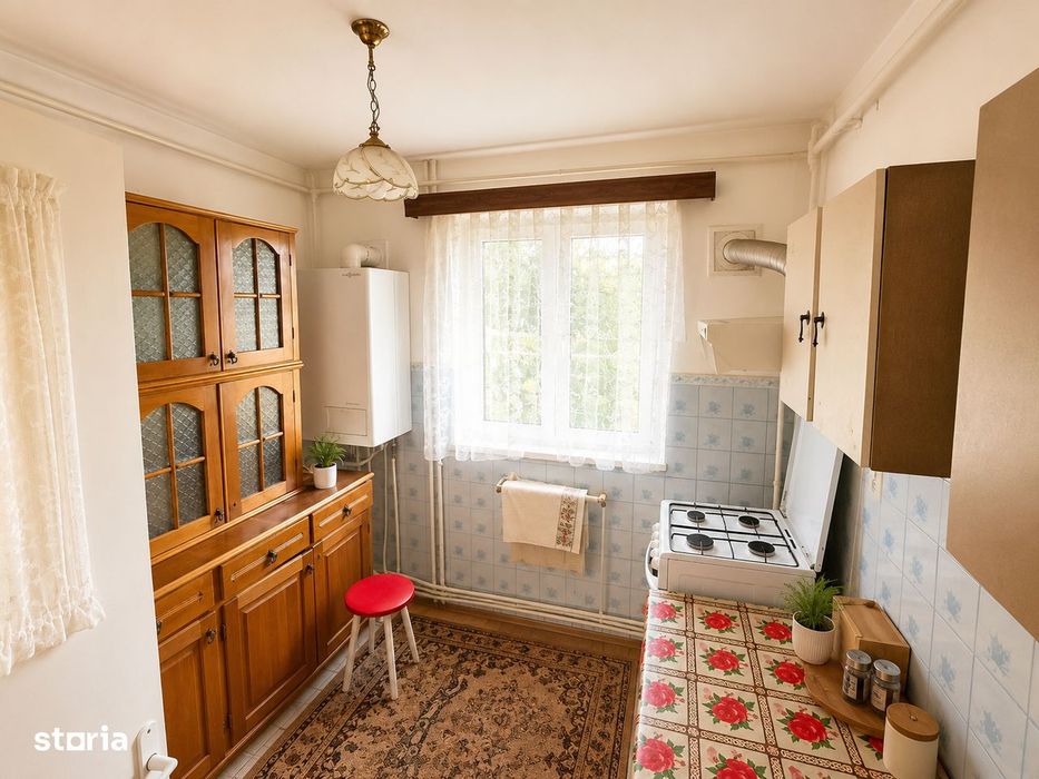 Apartament 3 camere decomandat  61 mp utili Parter Banca Națională –