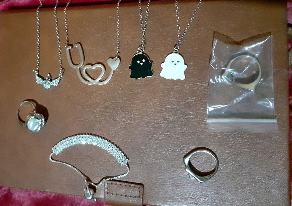 Qo'l krem va bujiteriya sotiladi arzon