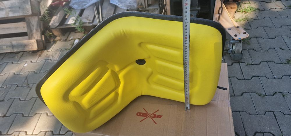 Scaun macara încărcător frontal manitou damper utilaje pret 550 lei cu