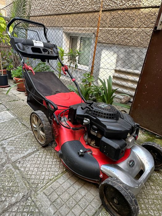 Самоходна косачка със стартерно палене Powertec Garden
