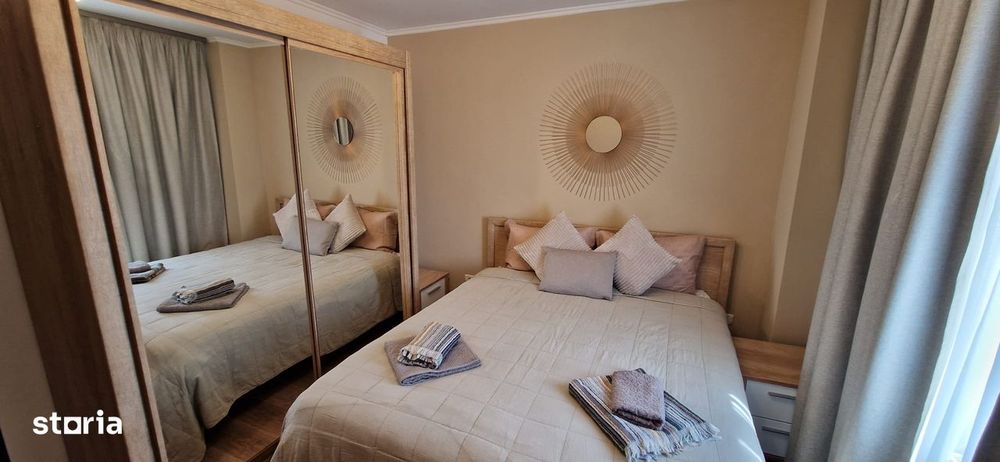 Apartament modern 2 camere cu vedere spre mal, Micalaca, Zona 300.