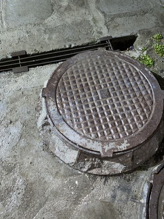Люк канализационный