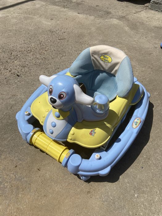 Коляска, стул для кормления