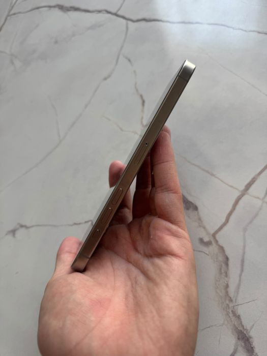 iPhone 15 Pro Max в хорошем состоянии