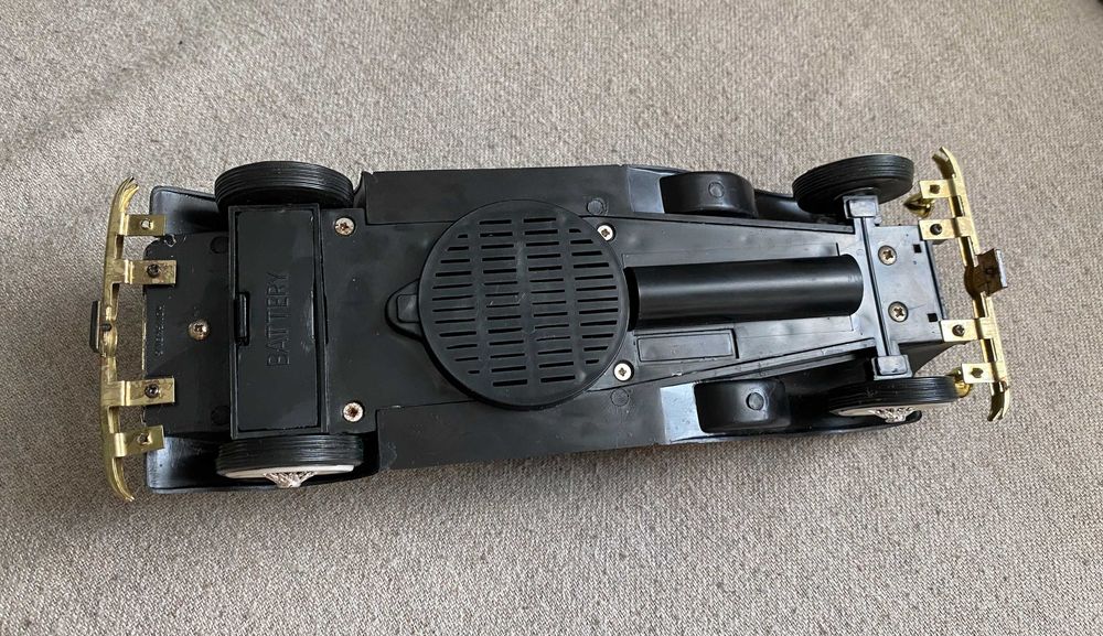 Macheta cu radio inclus Rolls Royce Phantom II în cutie Hong Kong