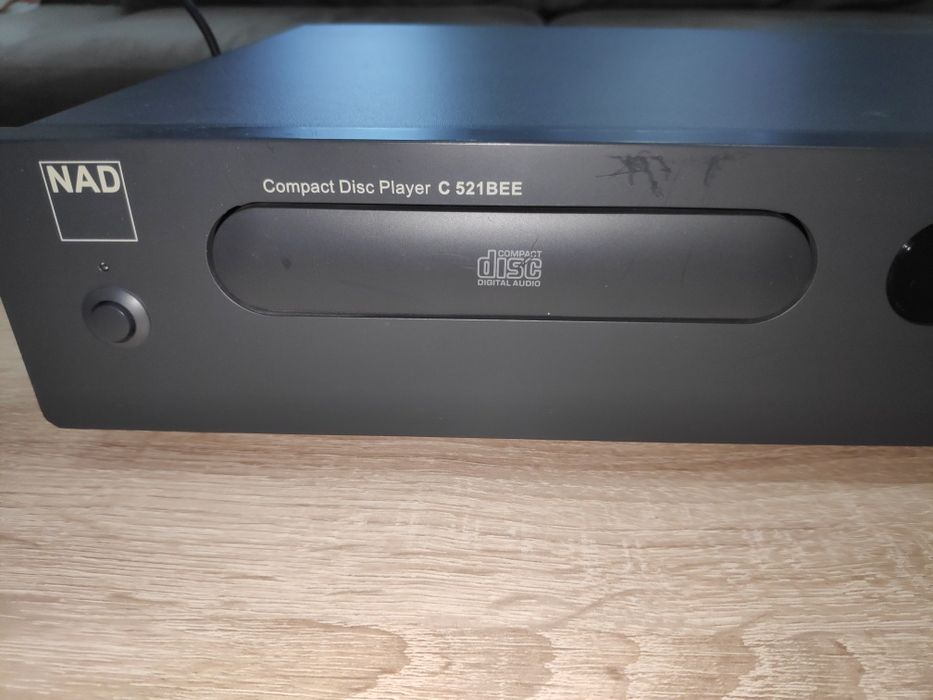 Продавам CD player NAD C 521BEE