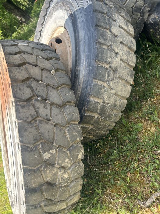 Vand cauciucuri 1200R20 cu tot cu jante