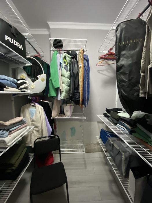 Продам гардероб в отличном состоянии