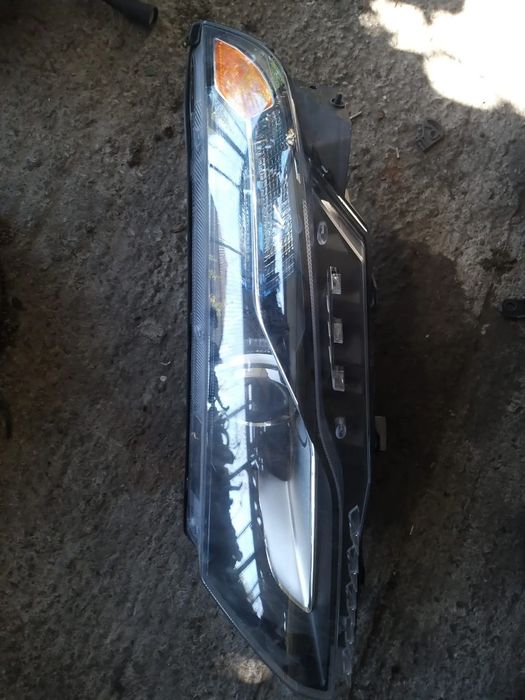 Far Stanga cu Led pentru Chevrolet Volt an 2011-2015 cod: 22769170