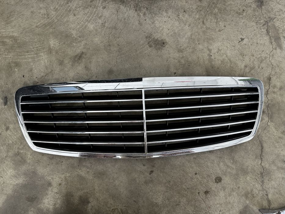 W211 решетка радиатора до рест, оригинал