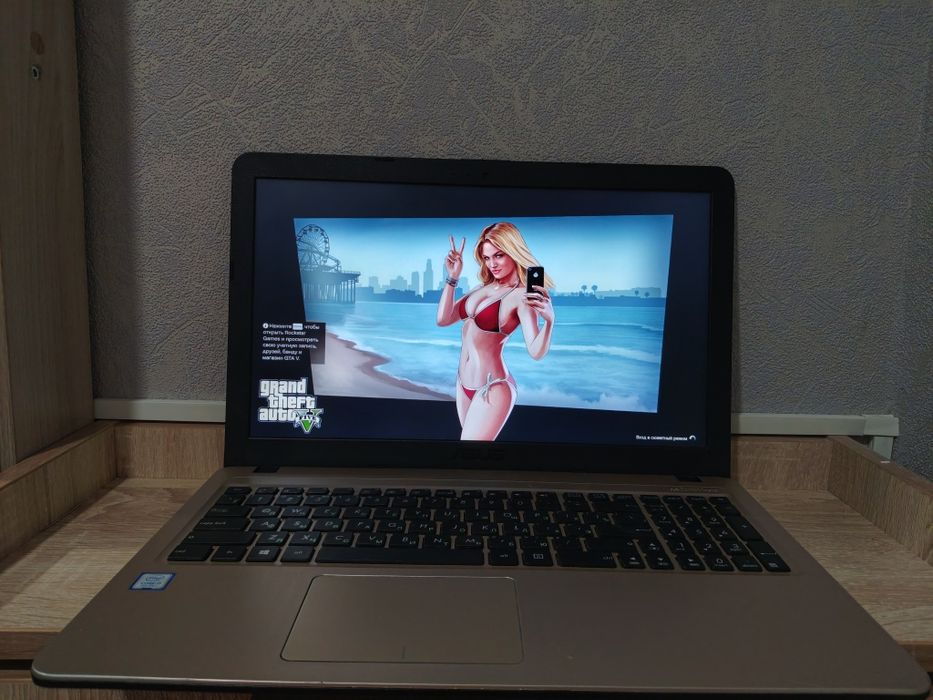 Ноутбук Asus в отличном состоянии