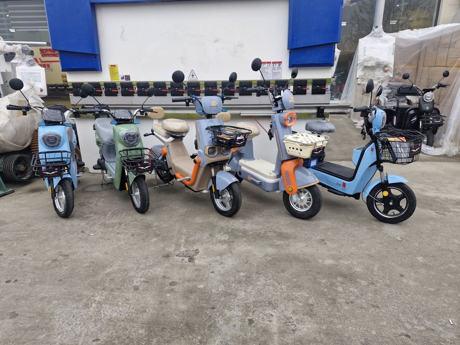 Skuter   скутер.