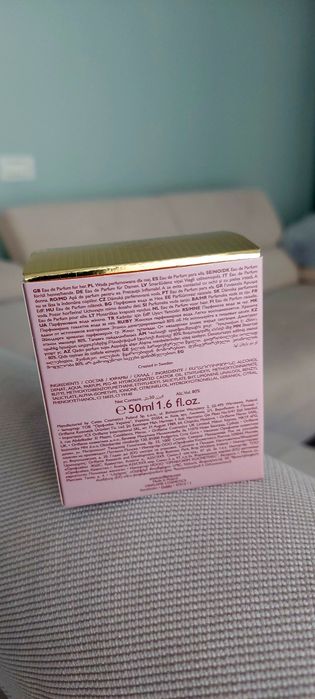 Apa de parfum Miss Giordani