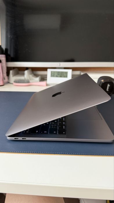 Macbook Pro 13-inch, 2017