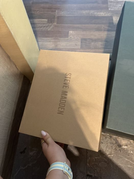 Обувки на Steve Madden
