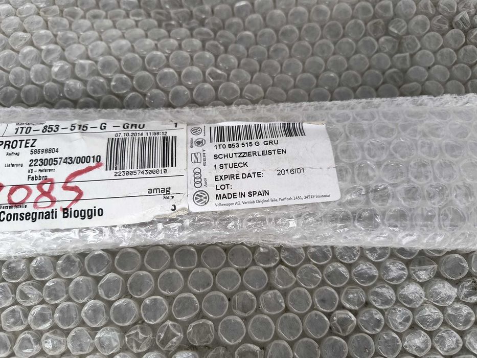 Bandou / Ornament Usa Stânga Față Volkswagen Touran 2003-2015 Cod OEM 1T0853515G GRU (1C4)