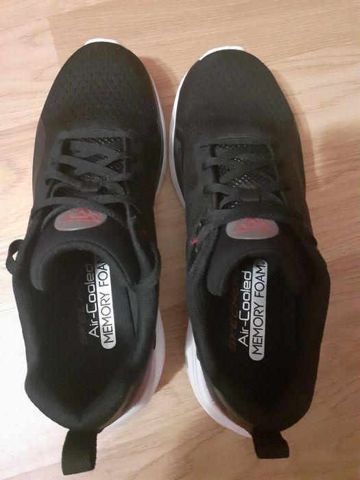 adidasi SKECHERS Glide-Step Swif, Memory foam,Air cooled. Unisex. NOI!