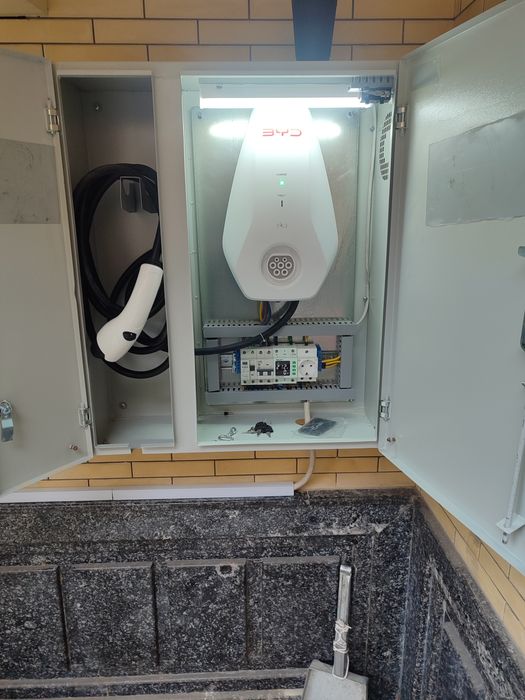 установка электрозарядки для авто