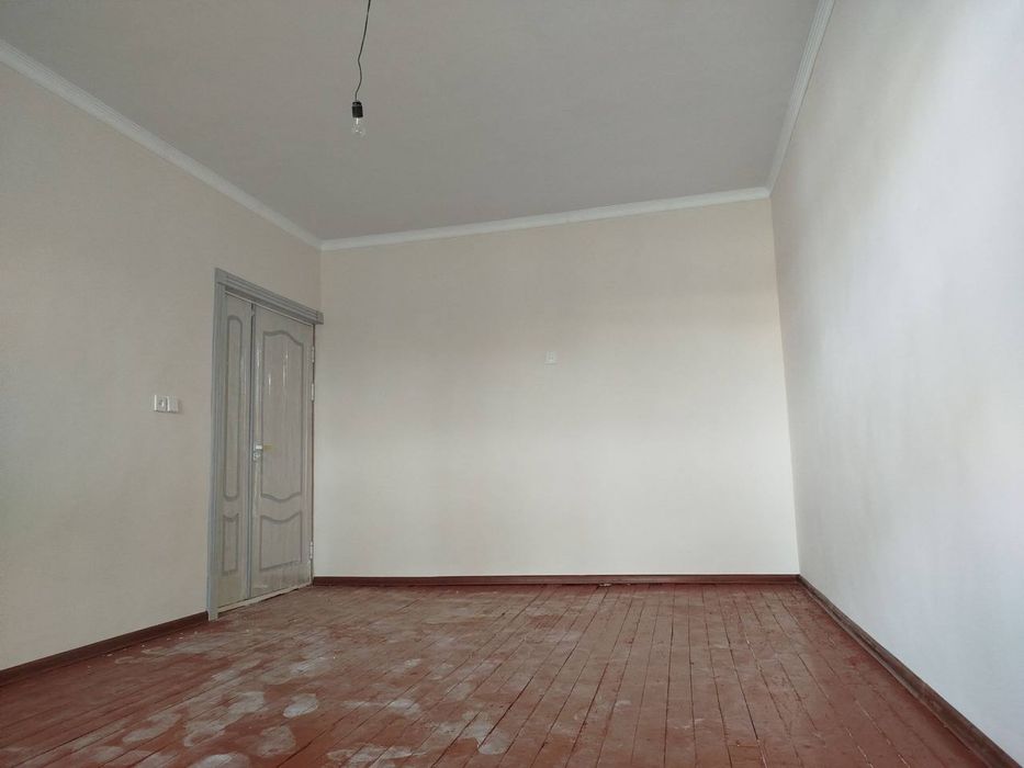 Termiz shahri markazidan 2 xonali kvartira sotiladi